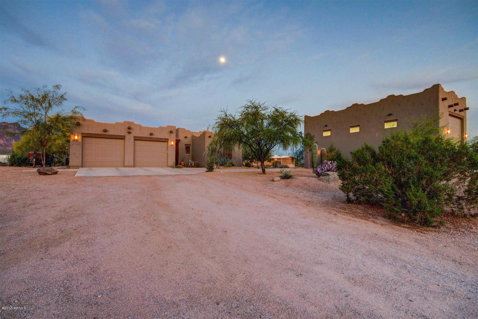 975 North Vista Road Apache Junction, AZ 85119 - Photo 1 of 29 Your New Home!