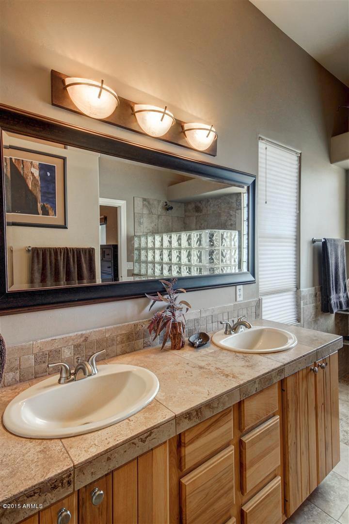 975 North Vista Road Apache Junction, AZ 85119 - Photo 16 of 29 Master Bath