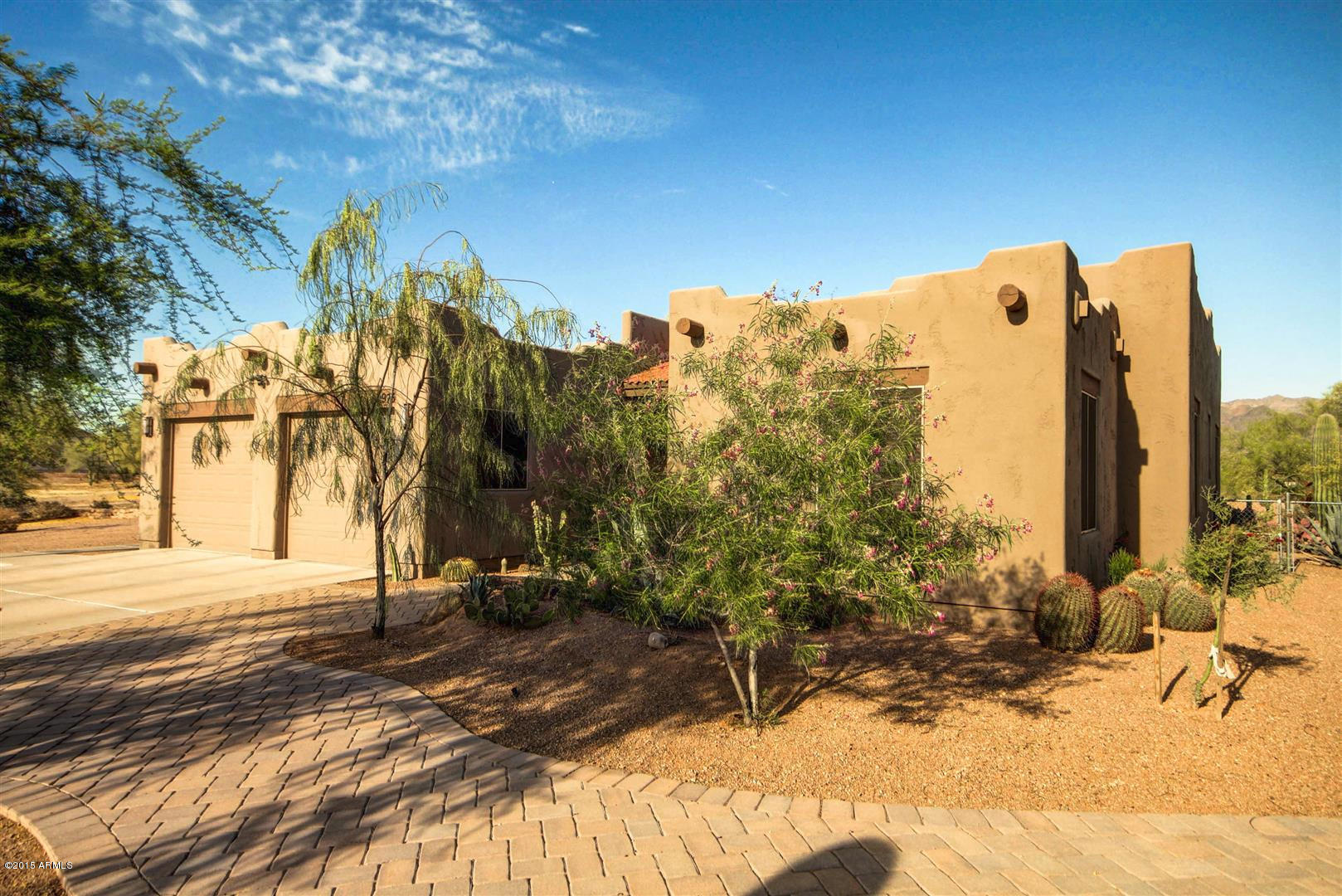 975 North Vista Road Apache Junction, AZ 85119 - Photo 2 of 29 Front