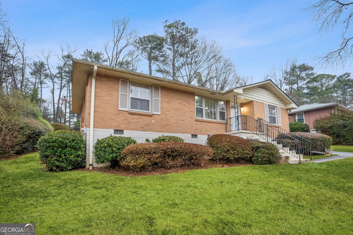 1068 Willivee Drive Decatur, GA 30033 - Photo 3 of 31