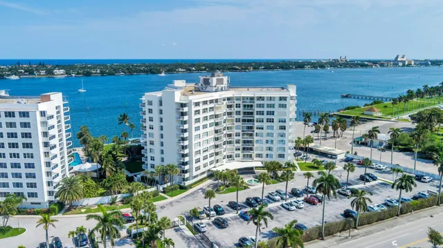 $250,000 | 2600 North Flagler Drive, Unit PH13, West Palm Beach, FL 33407
