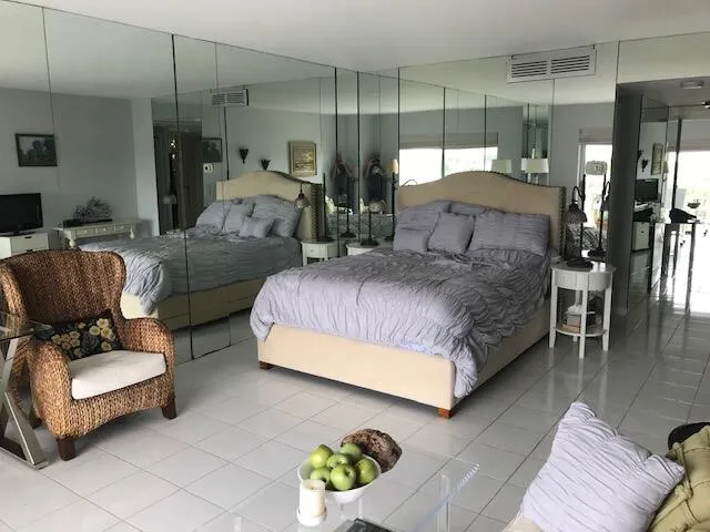 $250,000 | 2600 North Flagler Drive, Unit PH13, West Palm Beach, FL 33407