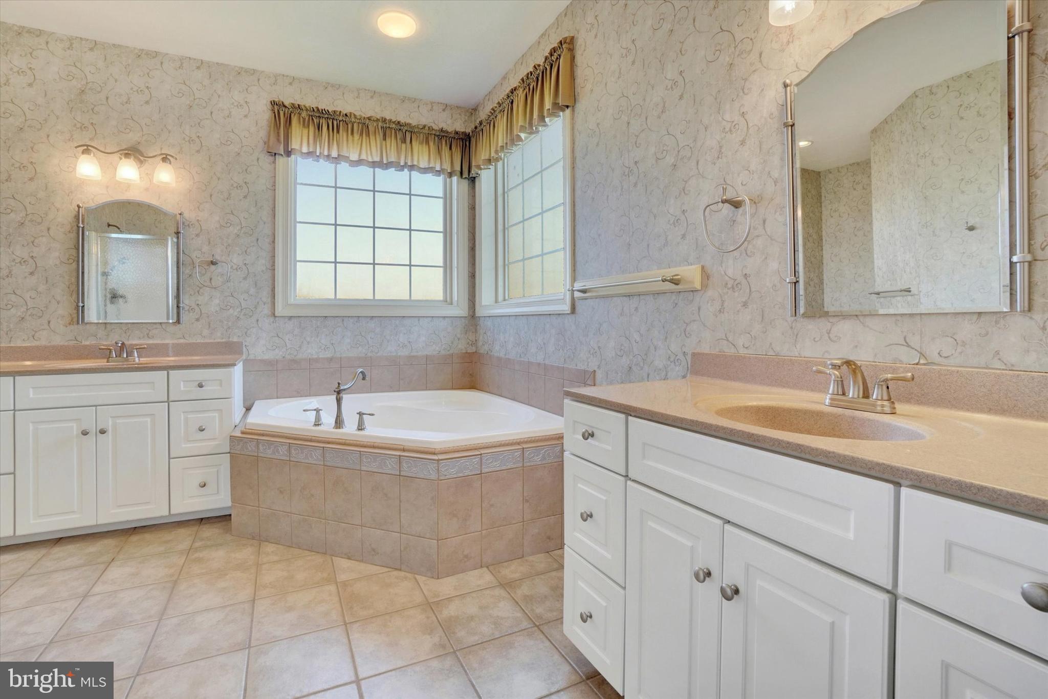 639 Chestnut Hill Road York, PA 17402 - Photo 20 of 51 1st Floor Primary Bathroom