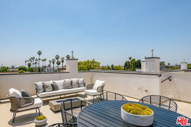 $1,289,000 | 6122 Marbella Lane, Los Angeles, CA 90038