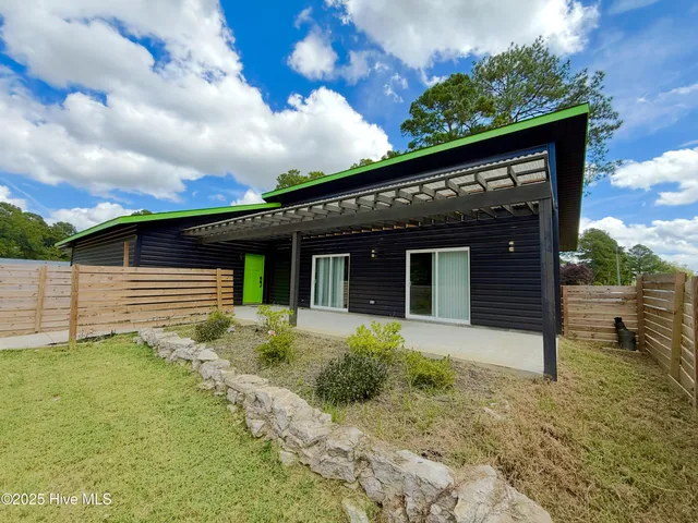 $350,000 | 1718 Highland Drive, Washington, NC 27889