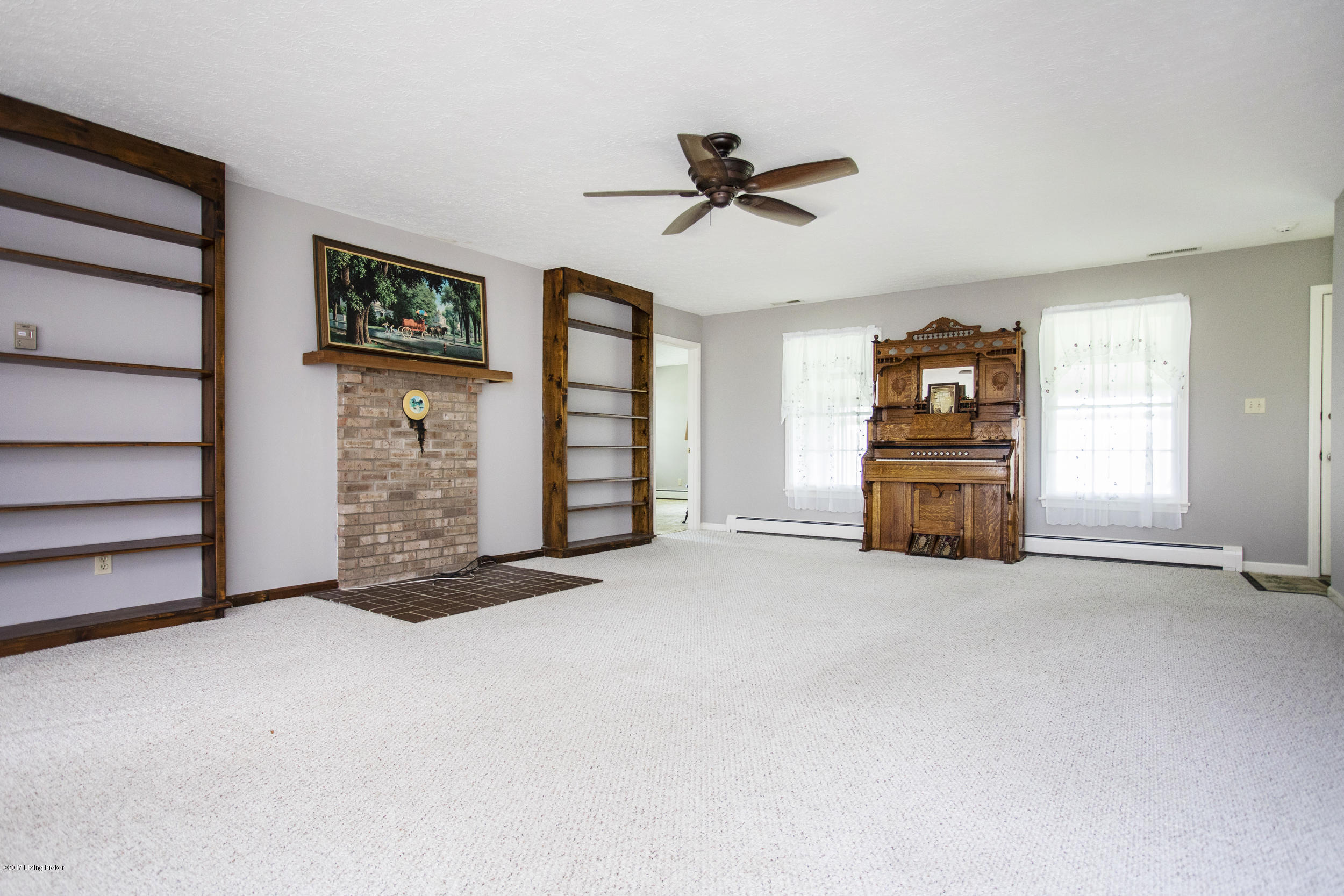 4021 Lagrange Road Smithfield, KY 40068 - Photo 29 of 63 9-living room