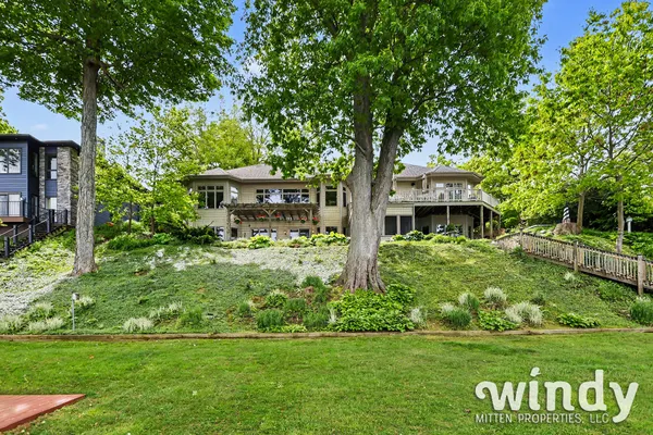 $2,699,000 | 7897 Lakewood Drive, Coloma, MI 49038