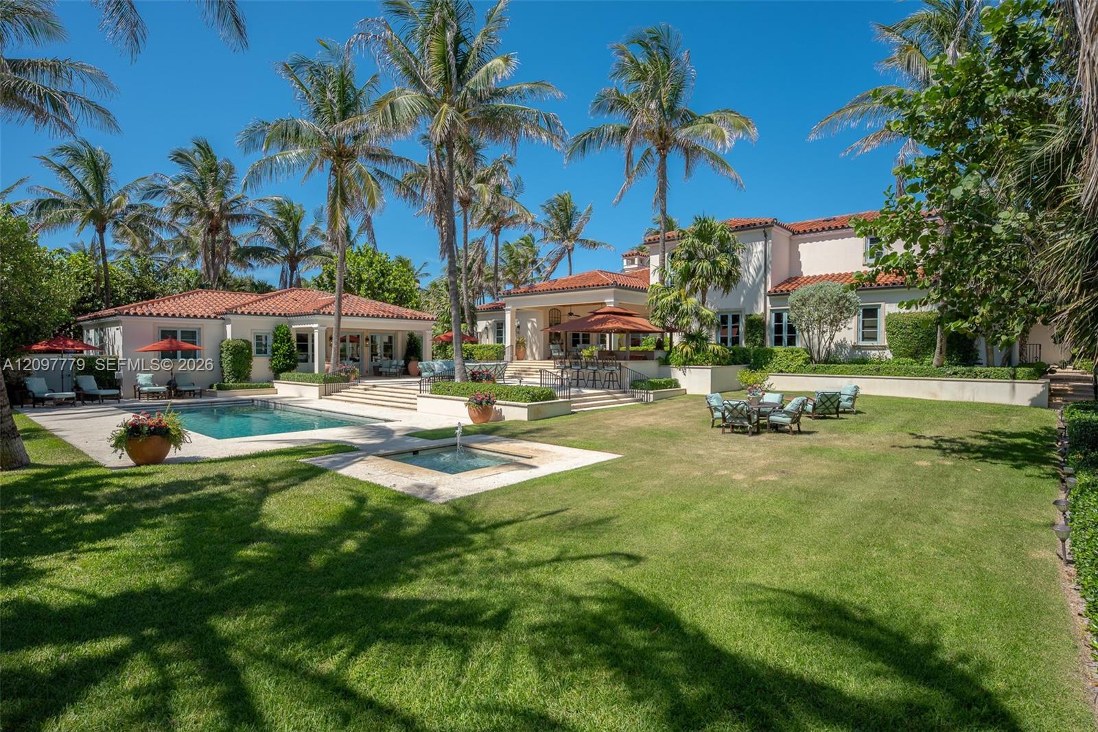 183 South Beach Road Hobe Sound, FL 33455 - Photo 24 of 39 Courtyard