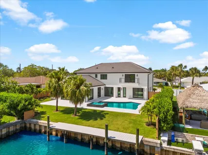 $4,999,000 | 8 Leeward Circle, Tequesta, FL 33469