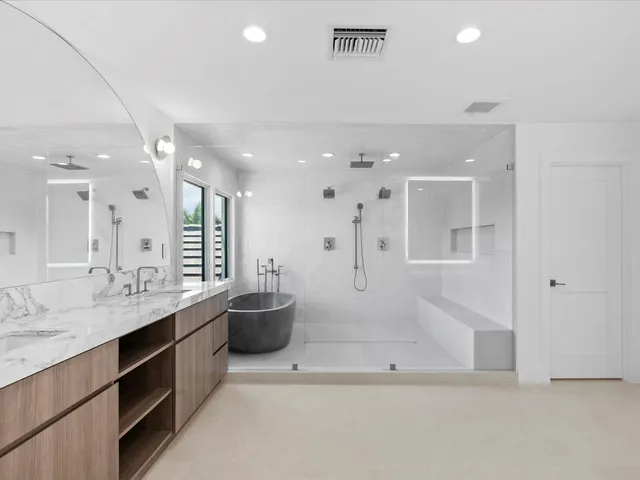 $4,999,000 | 8 Leeward Circle, Tequesta, FL 33469