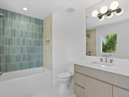 $4,999,000 | 8 Leeward Circle, Tequesta, FL 33469