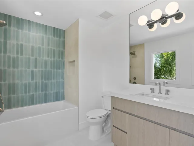 $4,999,000 | 8 Leeward Circle, Tequesta, FL 33469