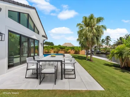 $4,999,000 | 8 Leeward Circle, Tequesta, FL 33469