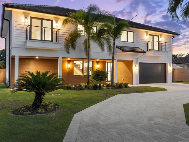 $4,999,000 | 8 Leeward Circle, Tequesta, FL 33469