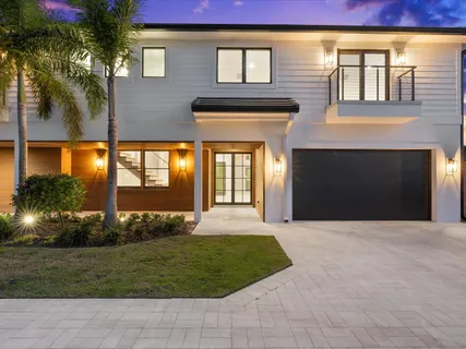 $4,999,000 | 8 Leeward Circle, Tequesta, FL 33469