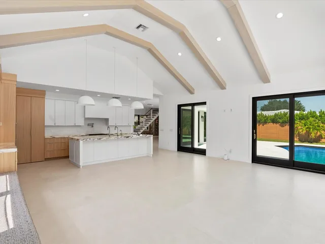 $4,999,000 | 8 Leeward Circle, Tequesta, FL 33469