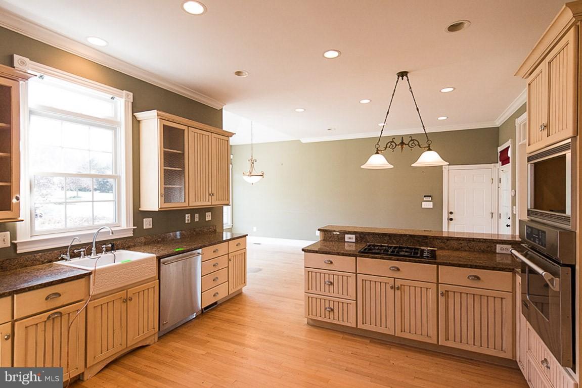 11805 Frederick Road Ellicott City, MD 21042 - Photo 14 of 22 Kitchen