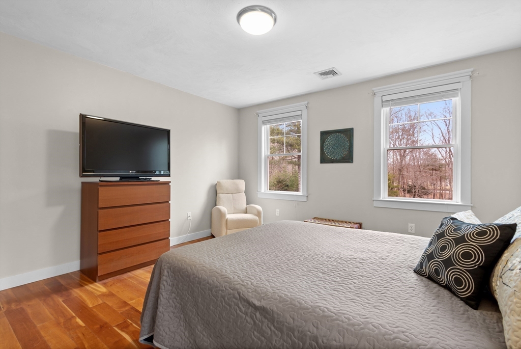 33 Glebe Street Taunton, MA 02780 - Photo 21 of 29