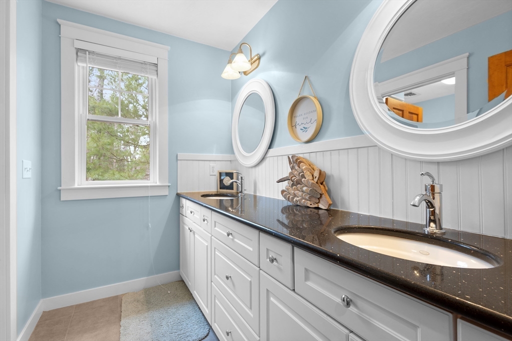 33 Glebe Street Taunton, MA 02780 - Photo 22 of 29