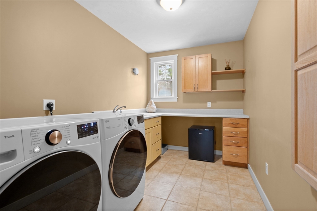 33 Glebe Street Taunton, MA 02780 - Photo 24 of 29