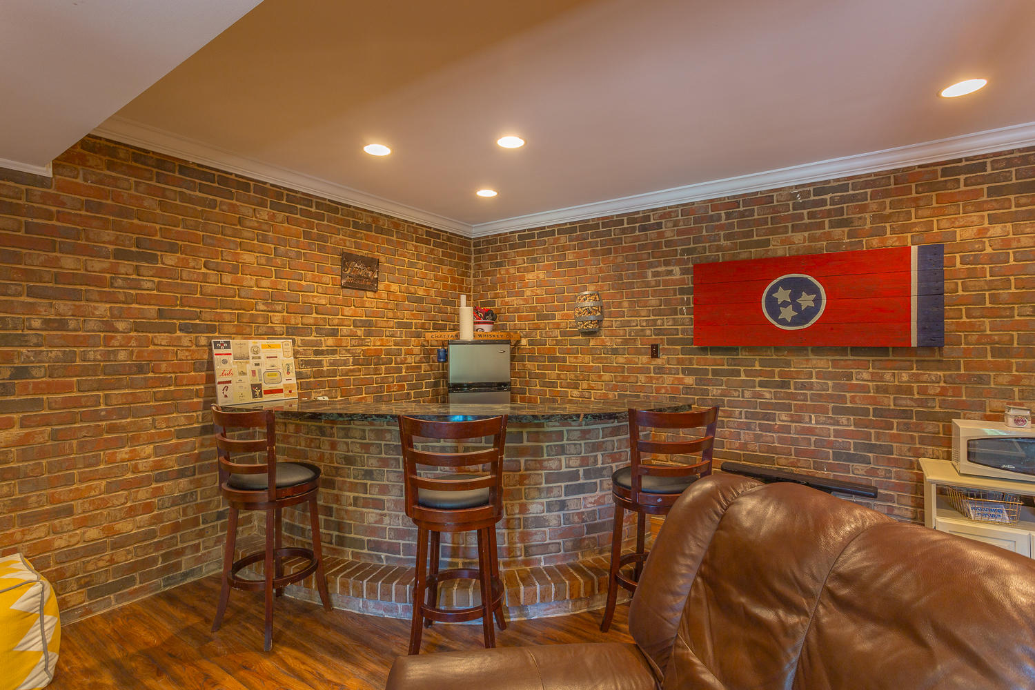5852 North Park Road Hixson, TN 37343 - Photo 33 of 50 fully equipped wet bar