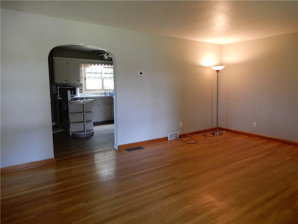 3446 Lamor Road Hermitage, PA 16148 - Photo 9 of 25 Gallery Image 9