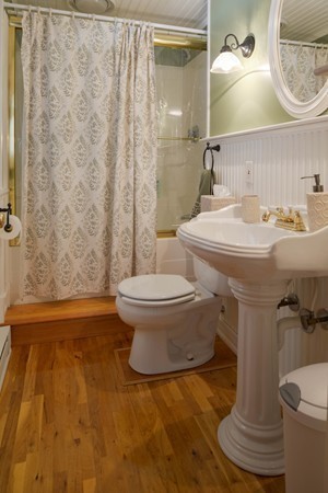 43 Sonning Road Beverly, MA 01915 - Photo 17 of 20 Gallery Image 17