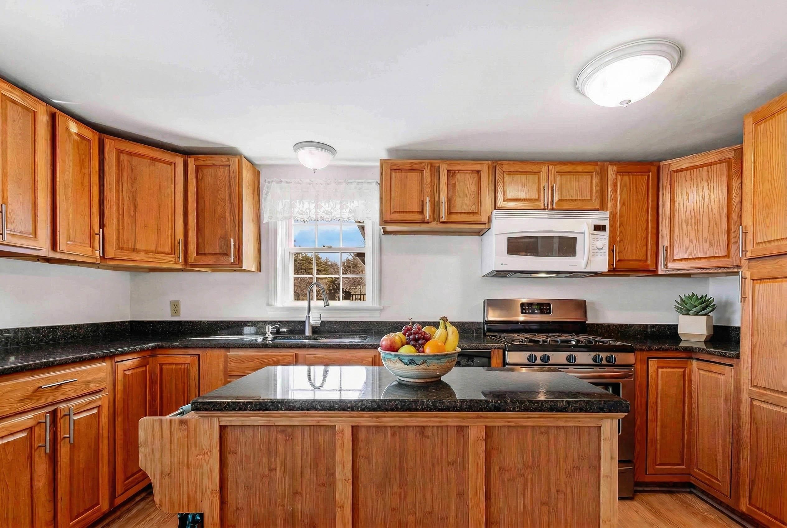 1283 Highway 11 Sunapee, NH 03751 - Photo 7 of 18