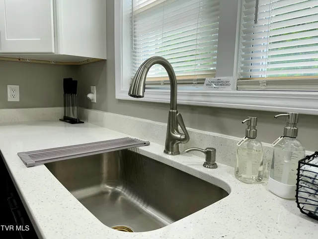 $2,000 | 925 Wilson Avenue, Bristol, TN 37620