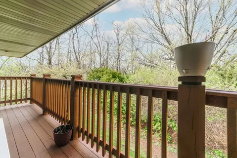 $189,900 | 300 Opatrny Drive, Unit 224, Fox River Grove, IL 60021
