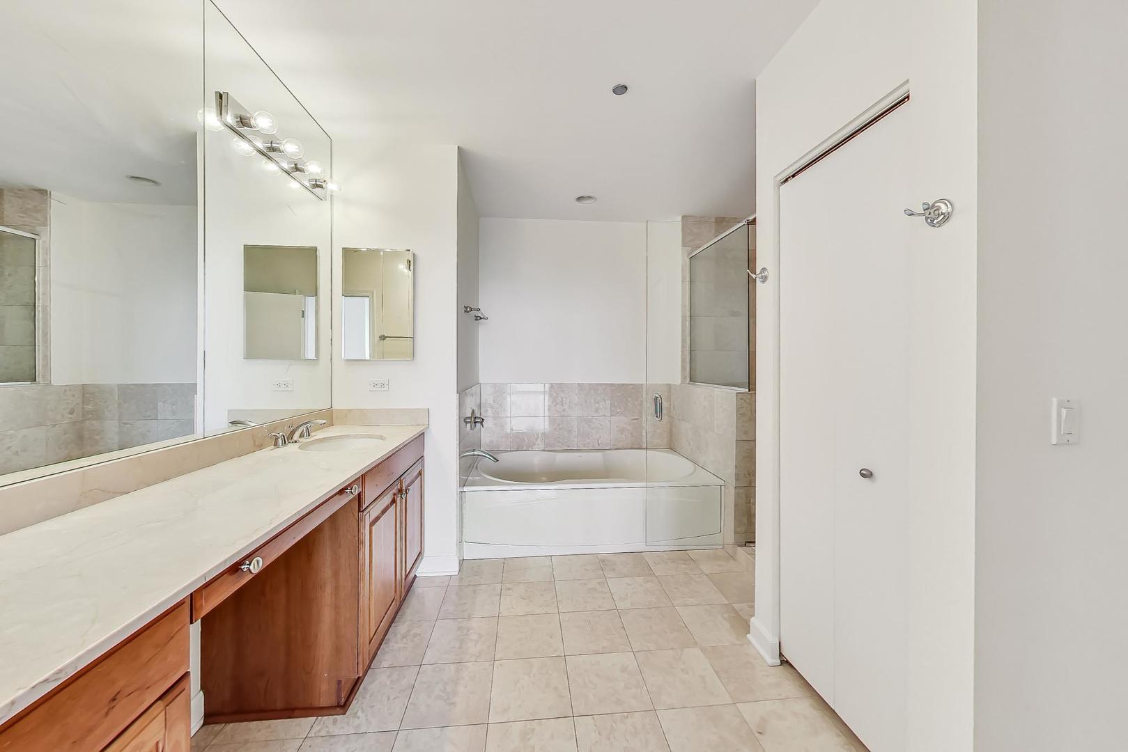 1211 South Prairie Avenue, Unit 1404 Chicago, IL 60605 - Photo 23 of 57