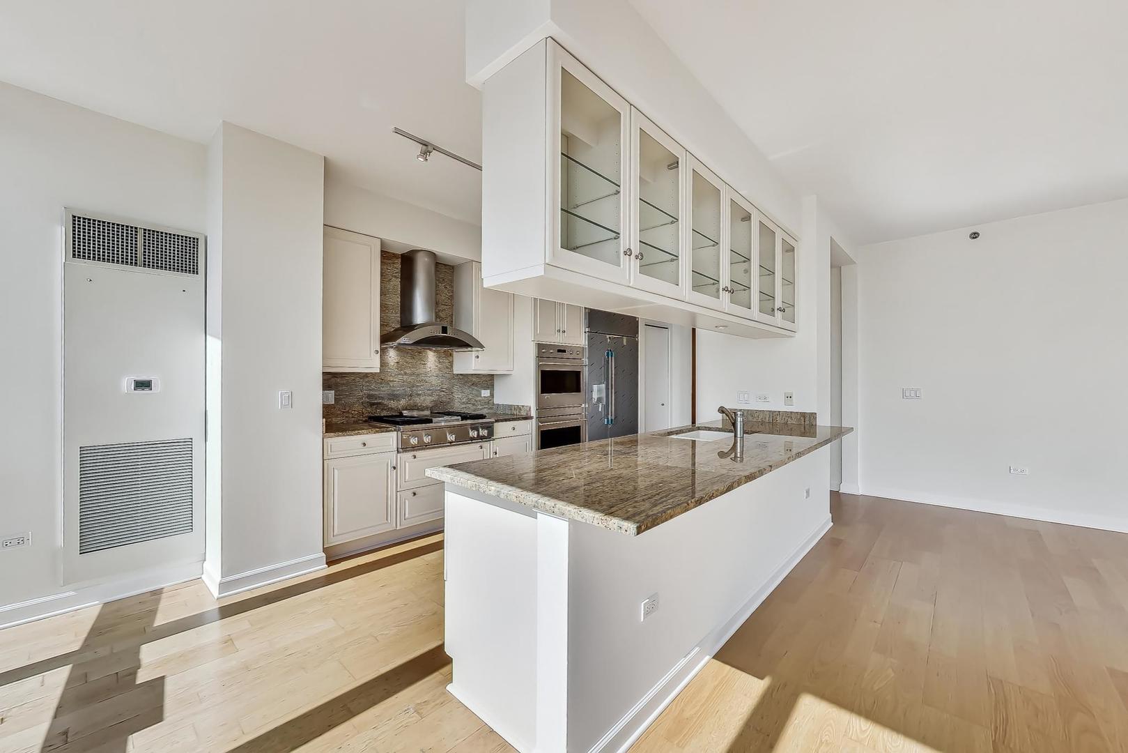 1211 South Prairie Avenue, Unit 1404 Chicago, IL 60605 - Photo 9 of 57