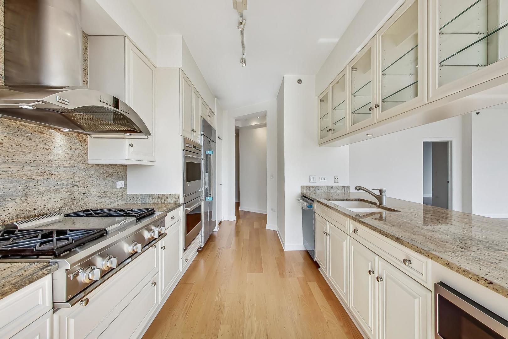 1211 South Prairie Avenue, Unit 1404 Chicago, IL 60605 - Photo 10 of 57