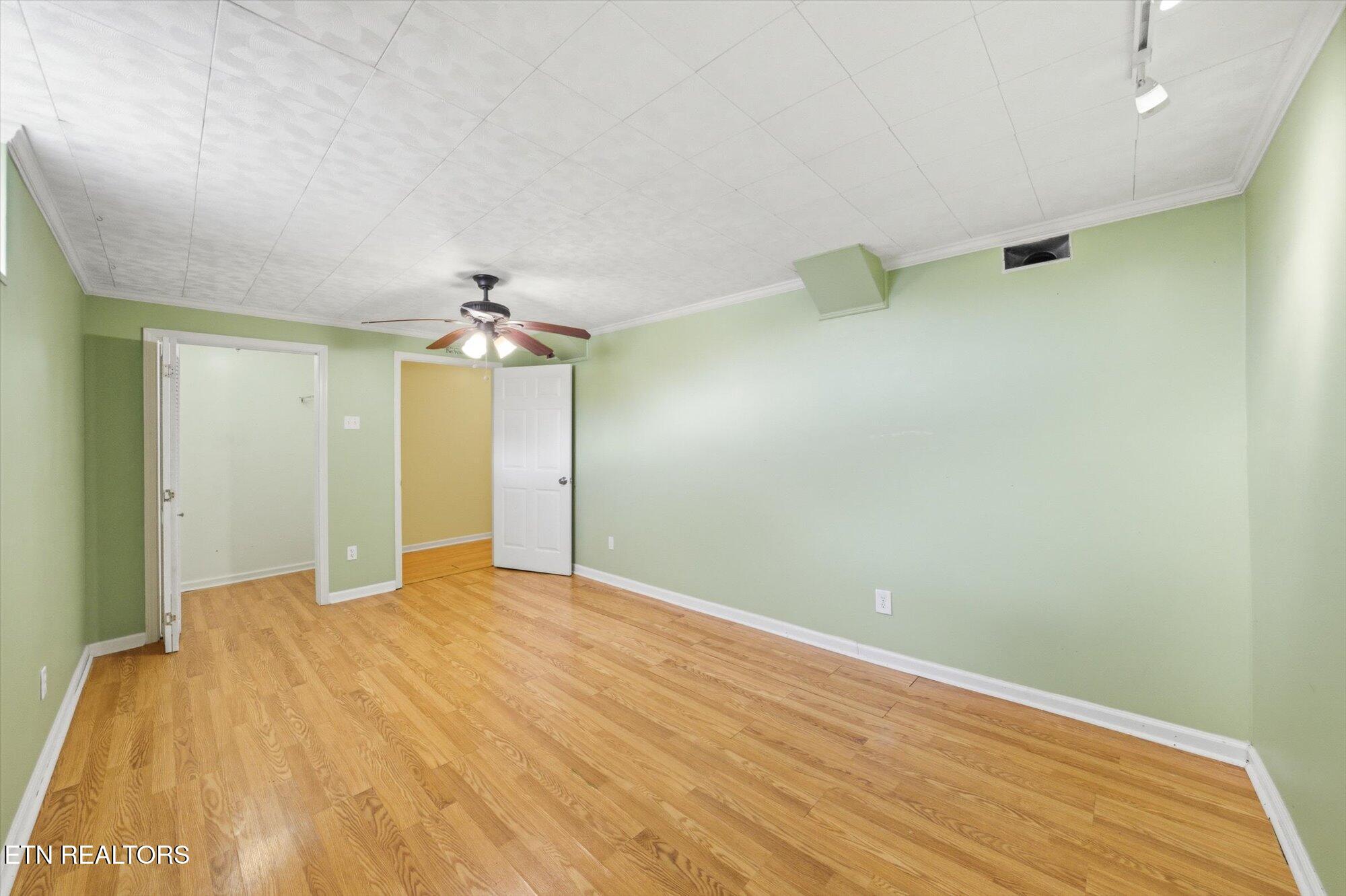 124 Crest Lane Clinton, TN 37716 - Photo 23 of 38 26-124-Crest-Ln-Clinton-TN-26