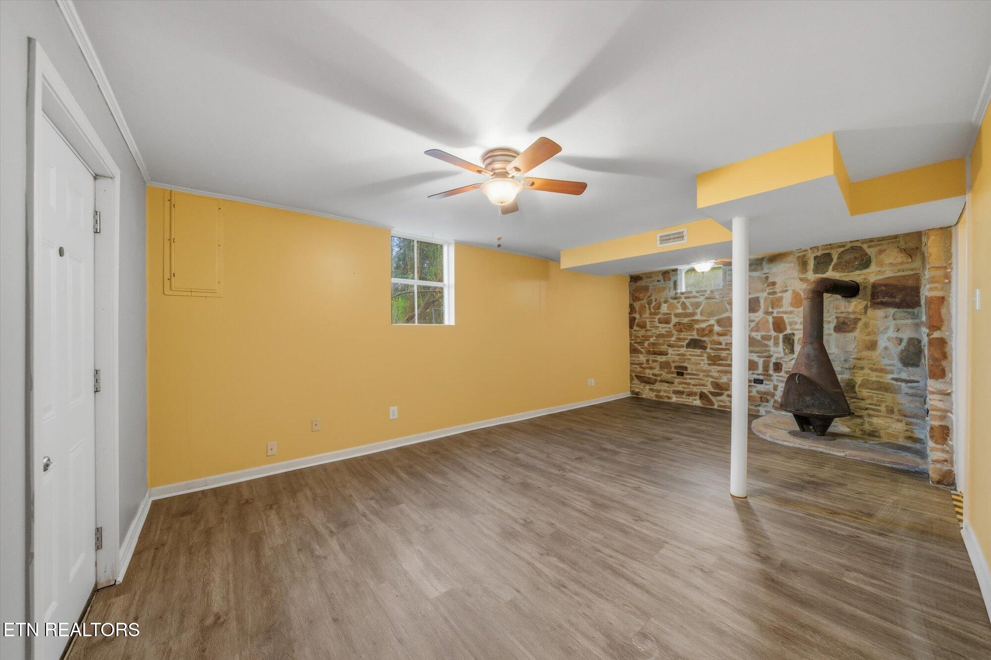 124 Crest Lane Clinton, TN 37716 - Photo 27 of 38 2-basement-2