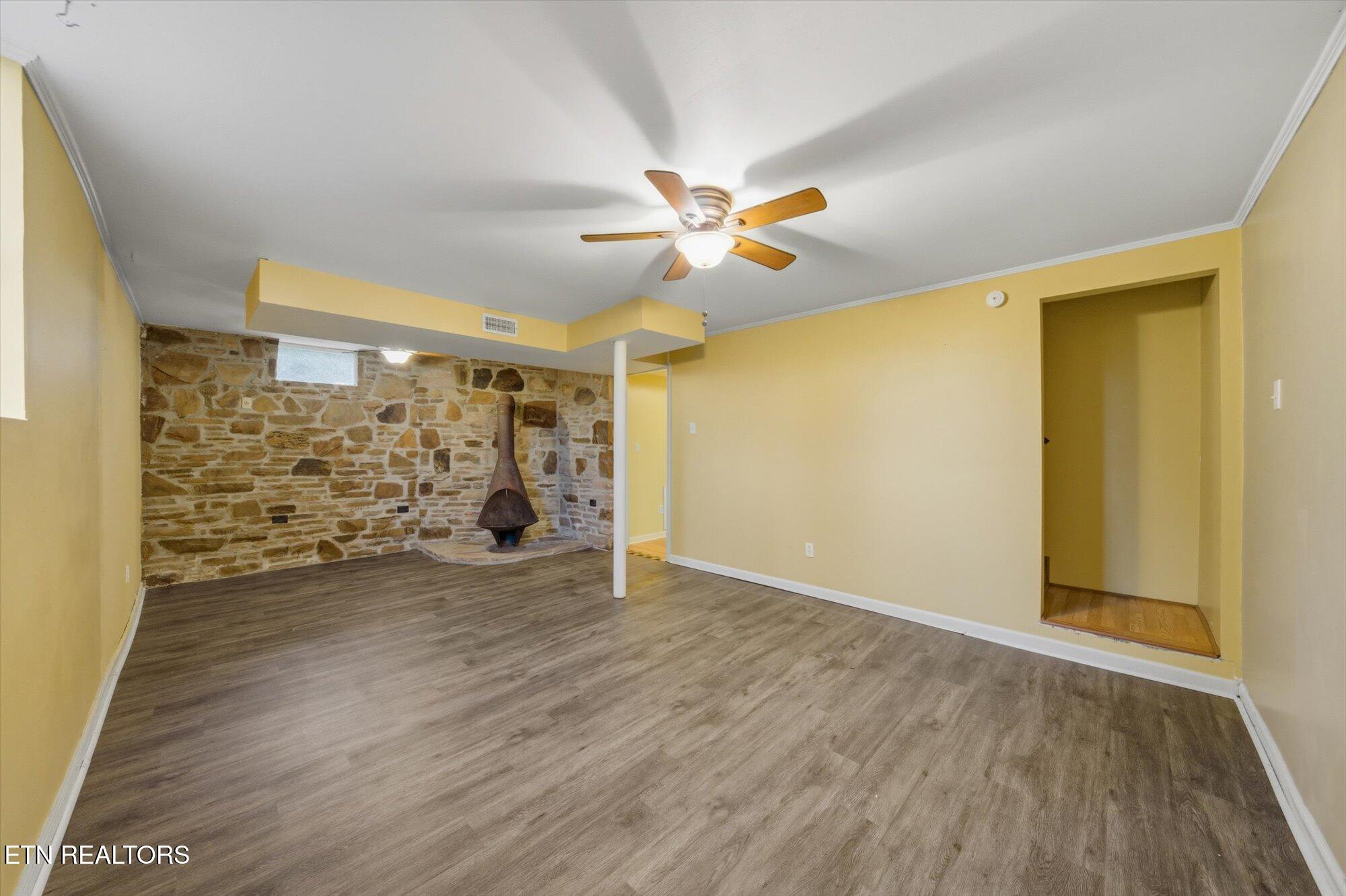 124 Crest Lane Clinton, TN 37716 - Photo 28 of 38 3-basement-3