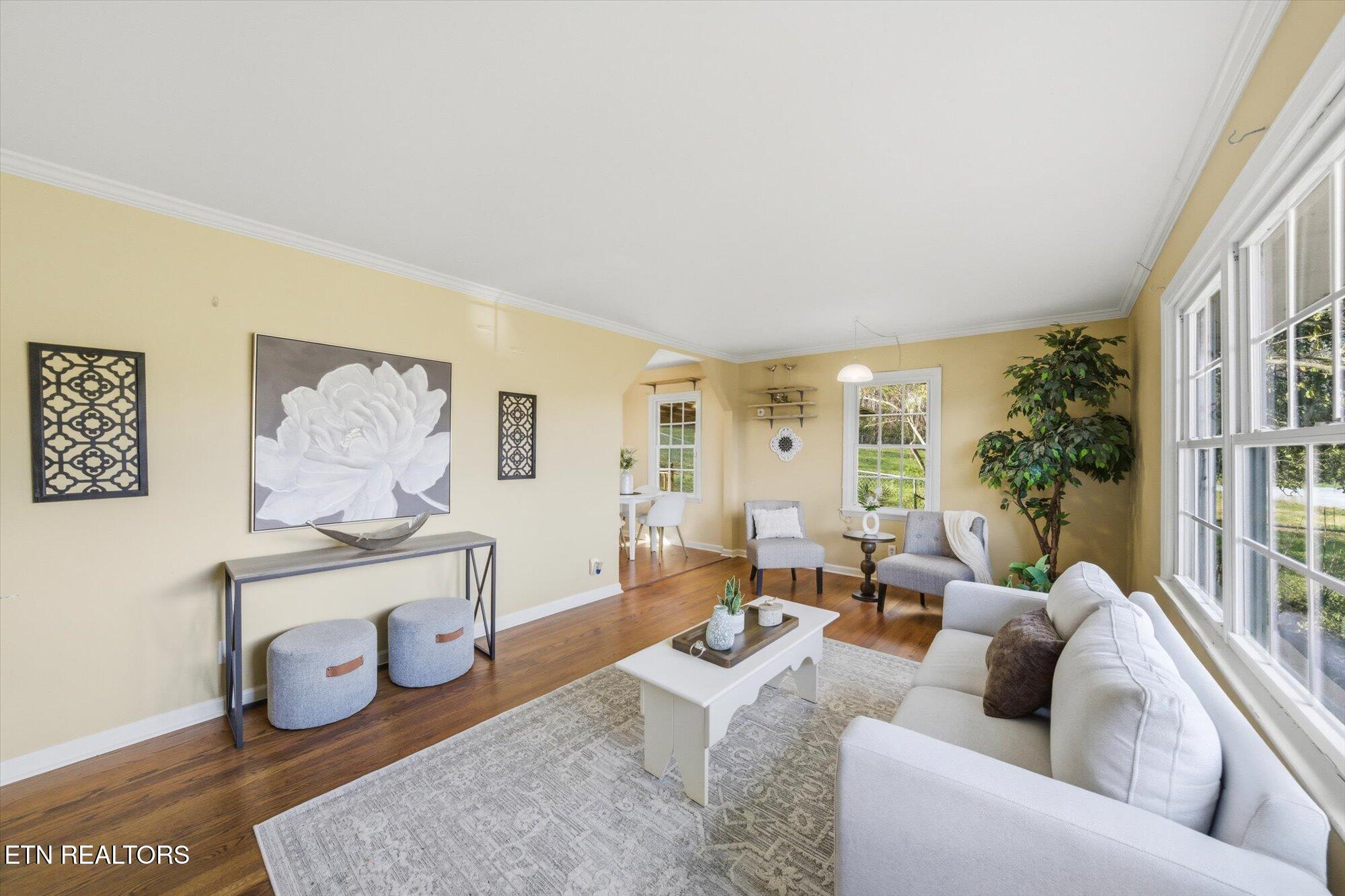 124 Crest Lane Clinton, TN 37716 - Photo 8 of 38 08-124-Crest-Ln-Clinton-TN-8