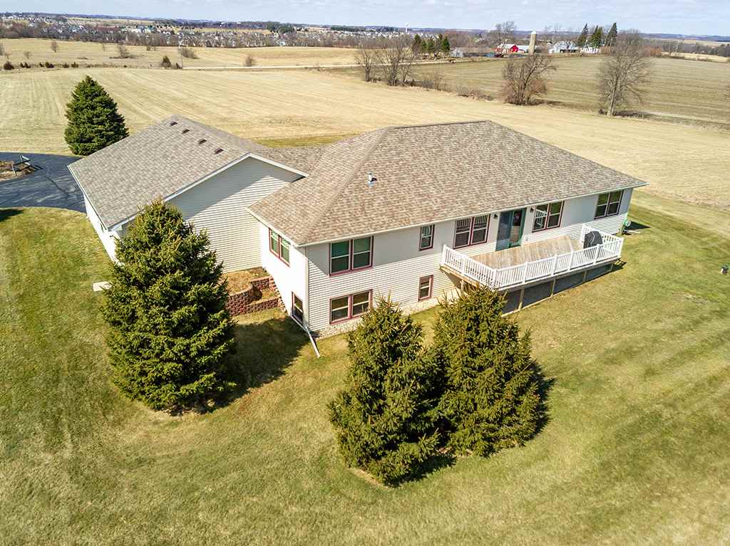 3721 North Keith Road Pecatonica, IL 61063 - Photo 2 of 30 Gallery Image 2