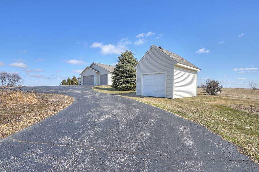 3721 North Keith Road Pecatonica, IL 61063 - Photo 28 of 30 Gallery Image 28