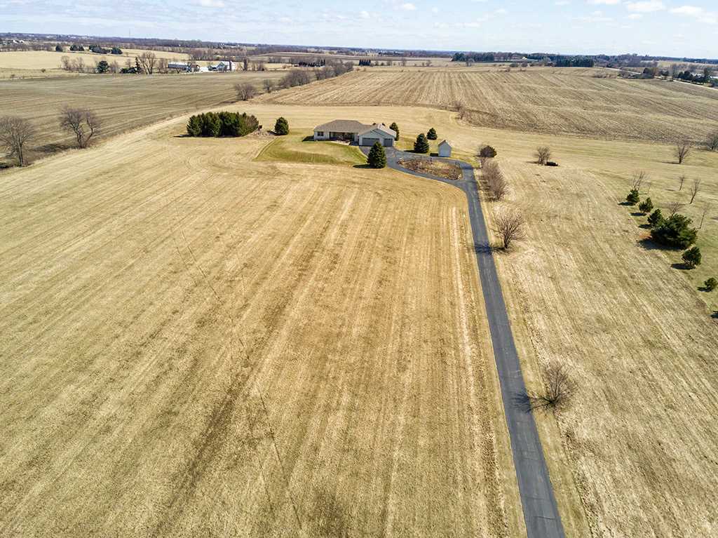 3721 North Keith Road Pecatonica, IL 61063 - Photo 3 of 30 Gallery Image 3