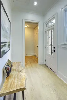 a view of livingroom with furniture