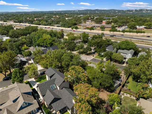$695,000 | 1910 West 33rd Street, Austin, TX 78703