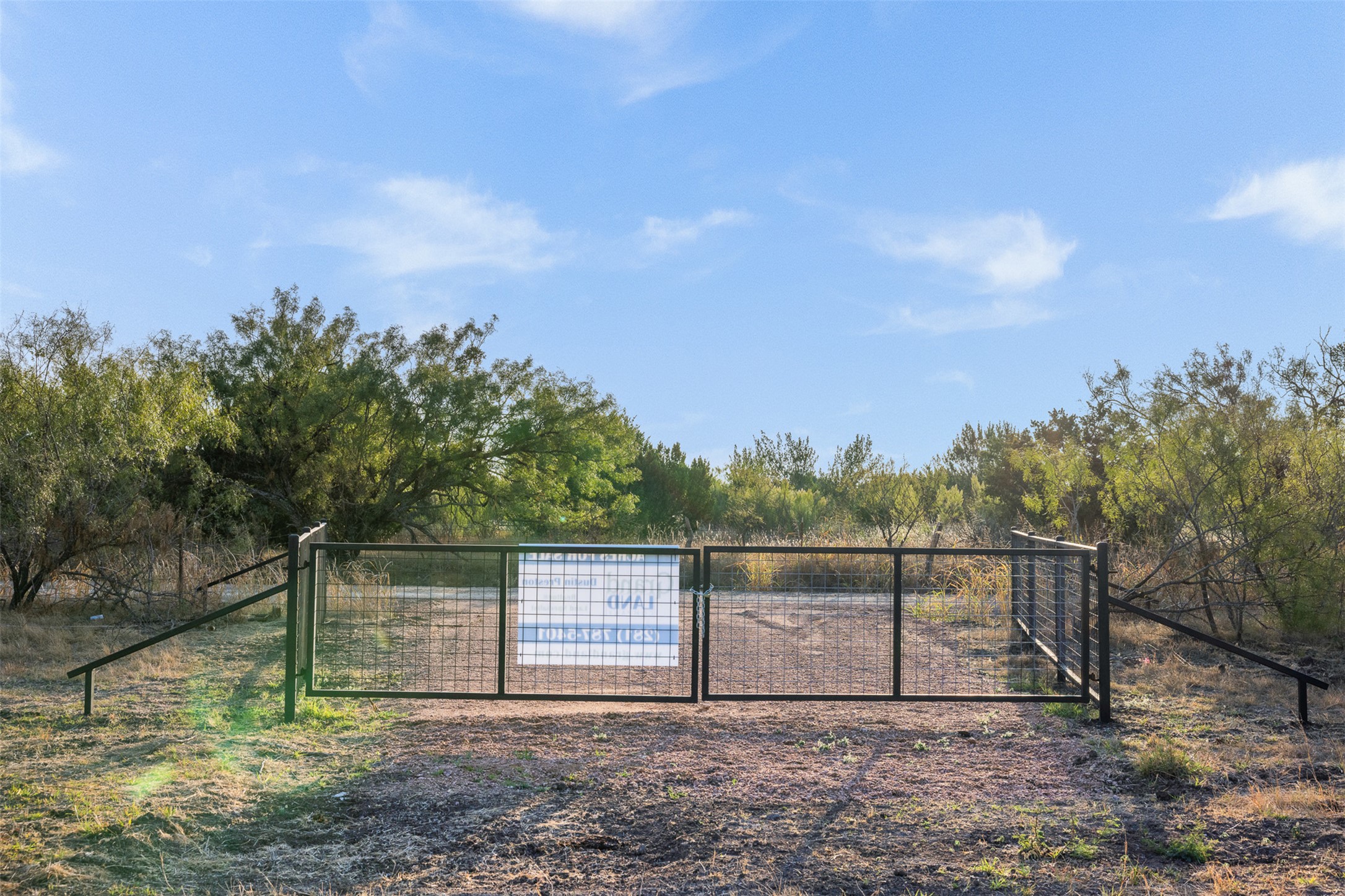 424 Rochelle Tx 76872 Rochelle, TX 76872 - Photo 20 of 23 a view of a backyard