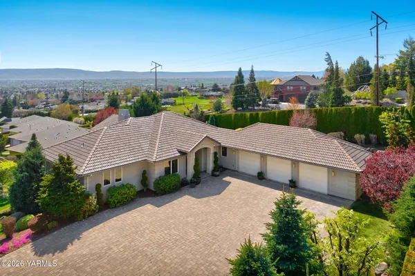 $1,250,000 | 616 North 65th Avenue, Yakima, WA 98908