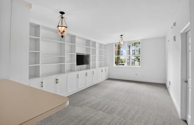 $2,850 | 630 South Sapodilla Avenue, Unit 121, West Palm Beach, FL 33401