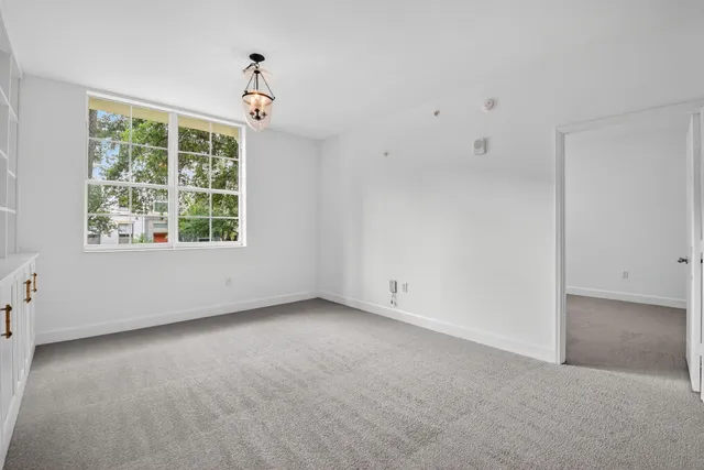 $2,850 | 630 South Sapodilla Avenue, Unit 121, West Palm Beach, FL 33401