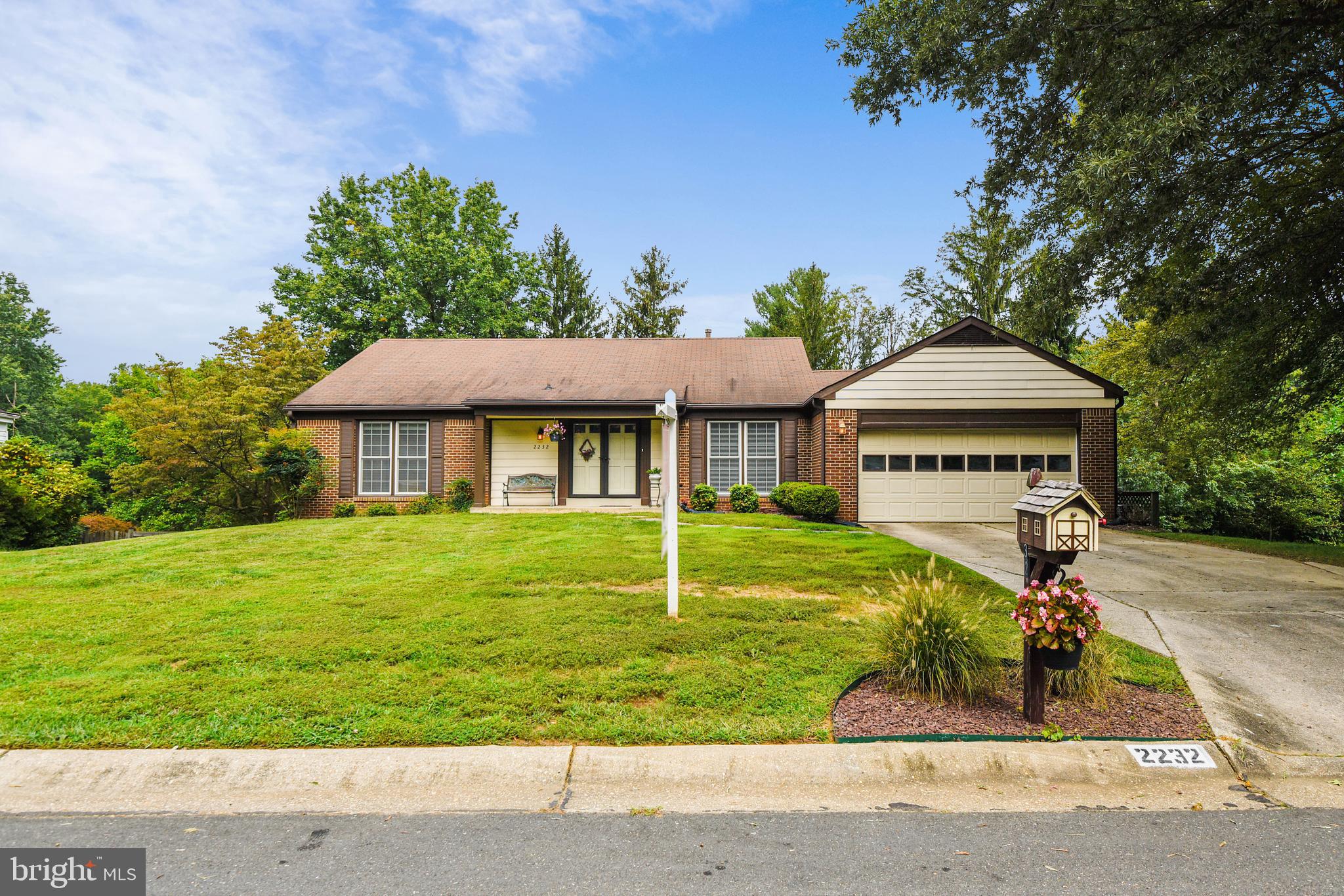 FRONT VIEW OF HOME-