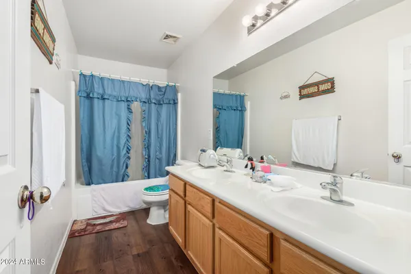 a view of utility room