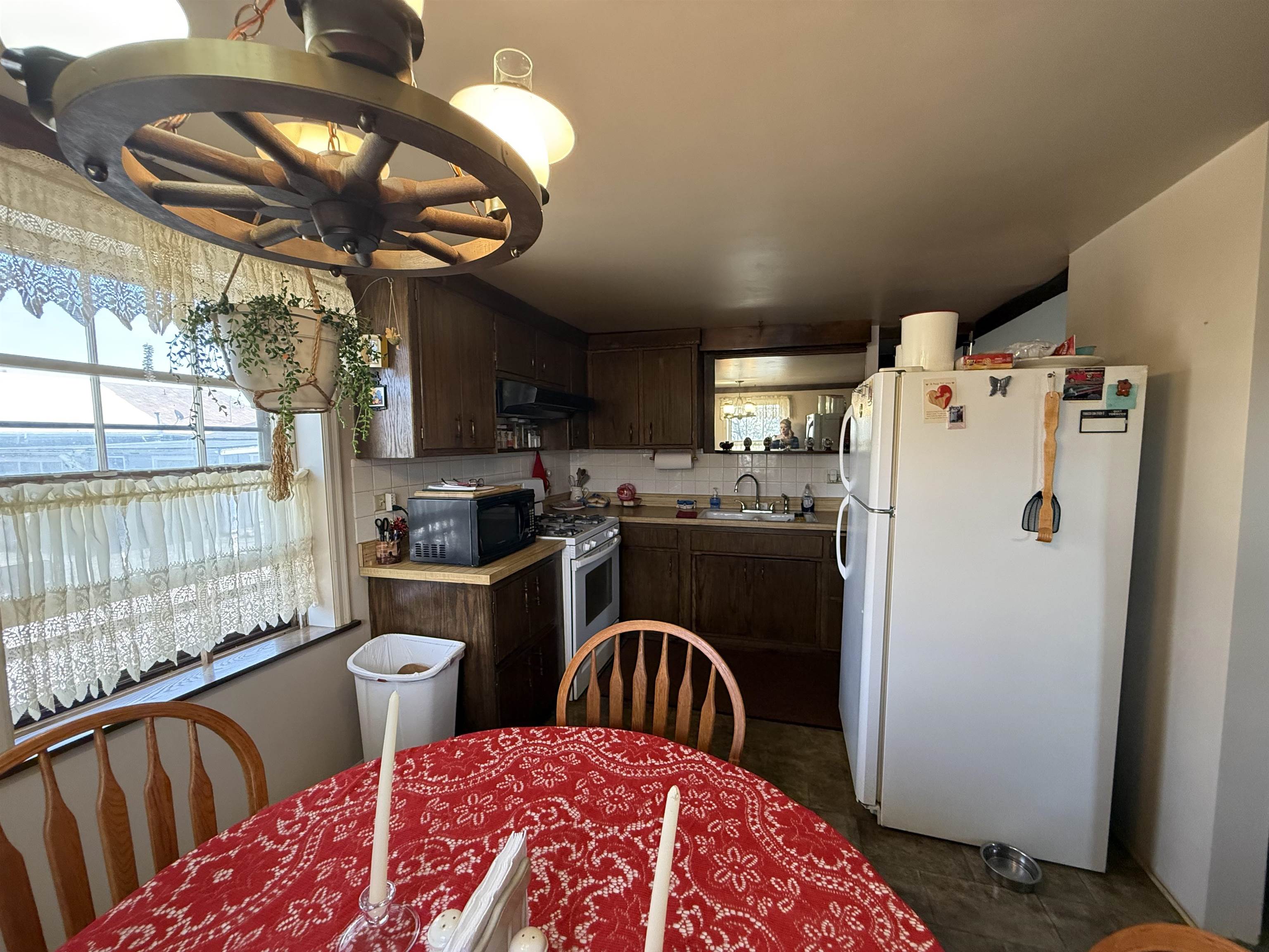 435 Warren Street Thermopolis, WY 82443 - Photo 5 of 25