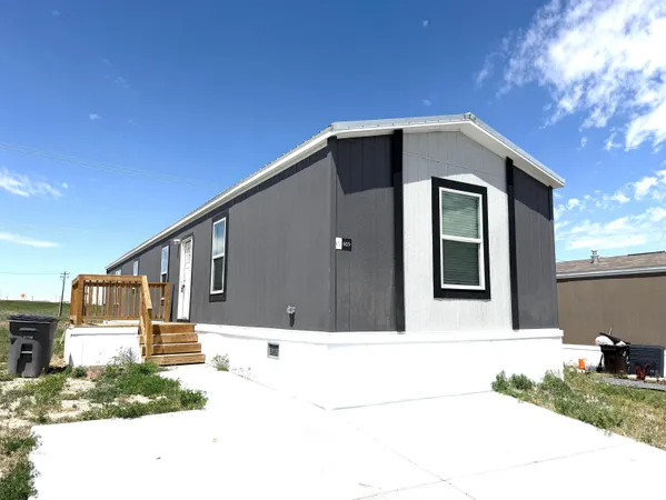 $90,000 | 4901 East Lathrop Road, Unit 105, Evansville, WY 82636